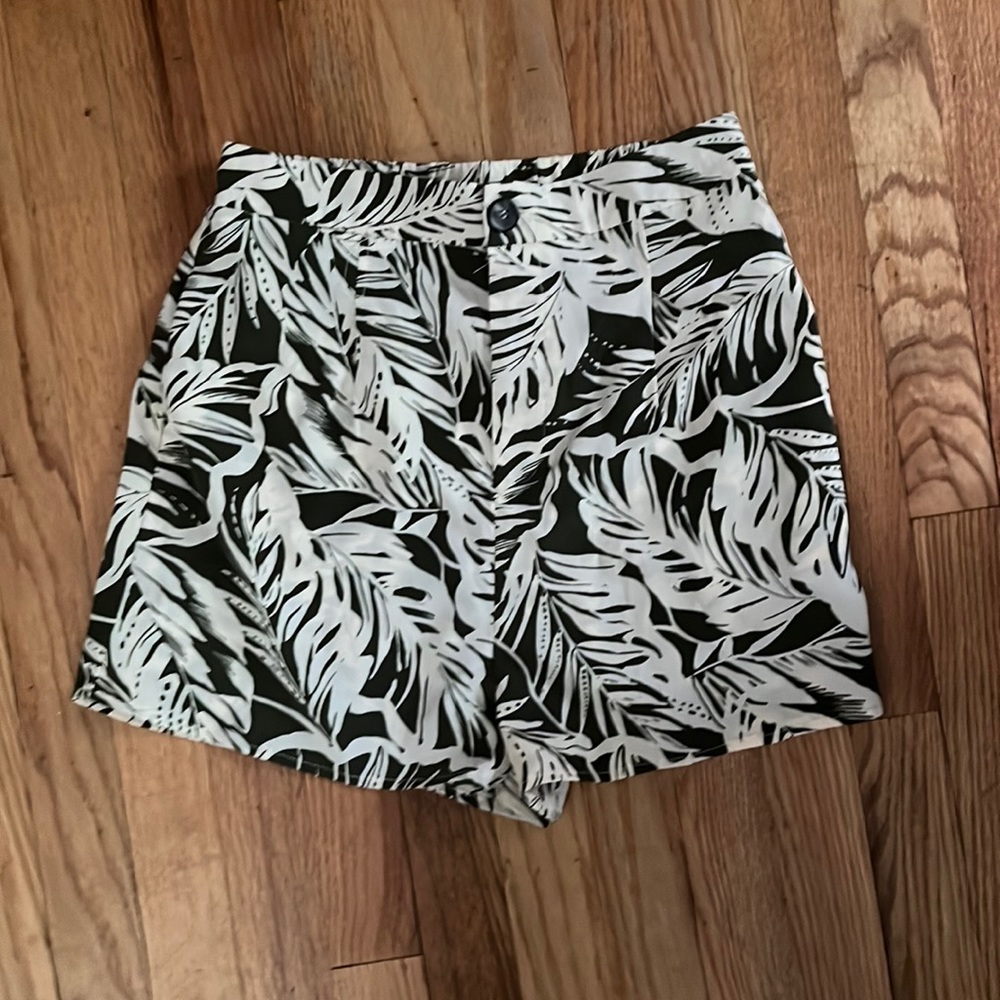 Forever 21 printed shorts